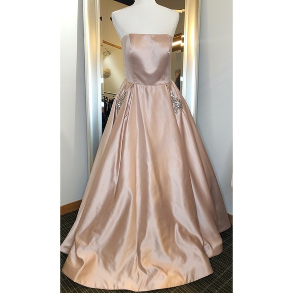 Sherri Hill Dresses & Skirts - Sherri Hill 50812 Dress